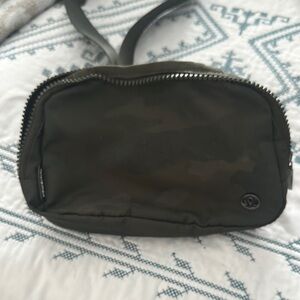 LuluLemon everywhere Crossbody Bag
